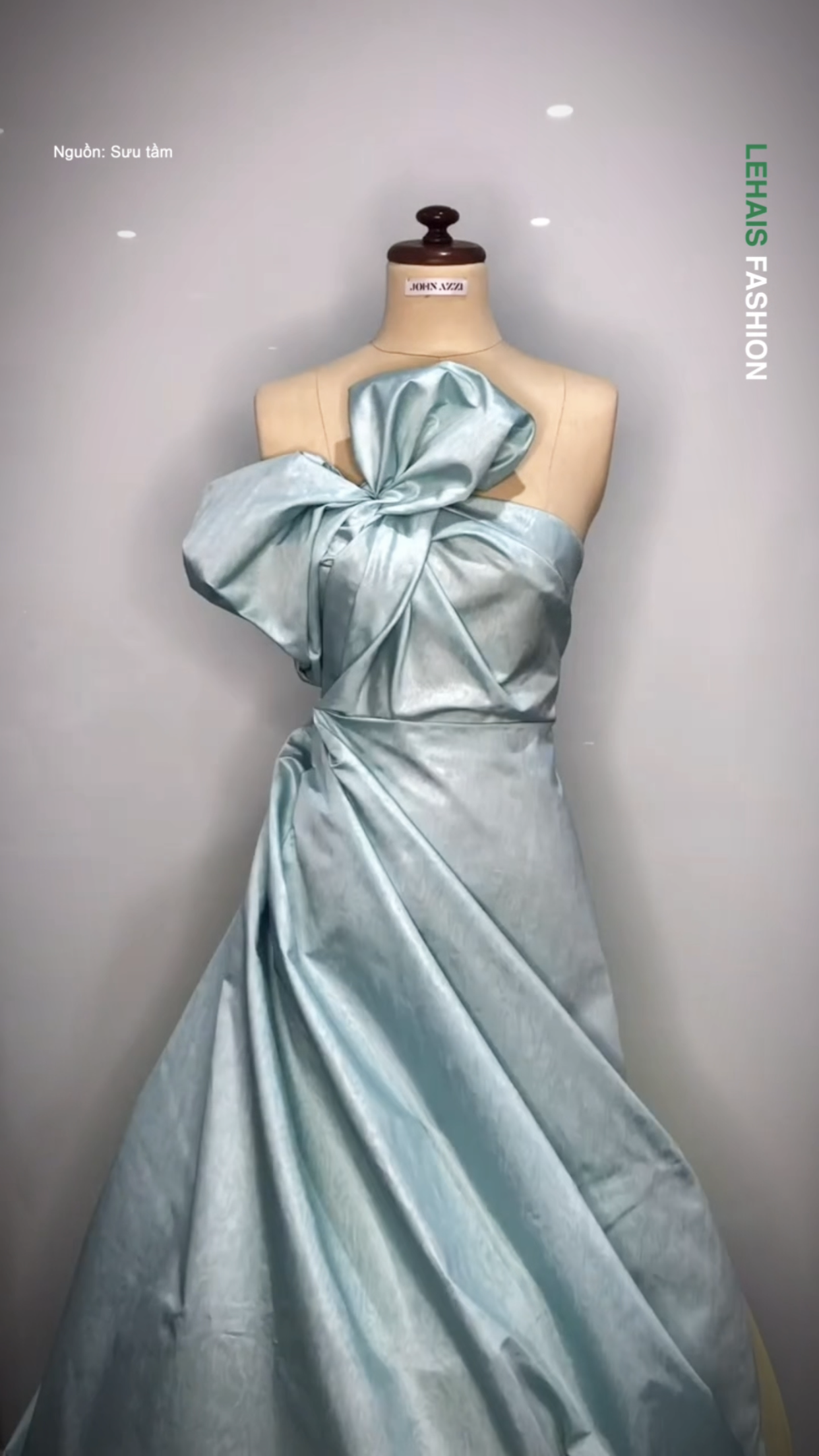Thiết kế chiếc váy màu xanh ngọc cực đáng yêu 1