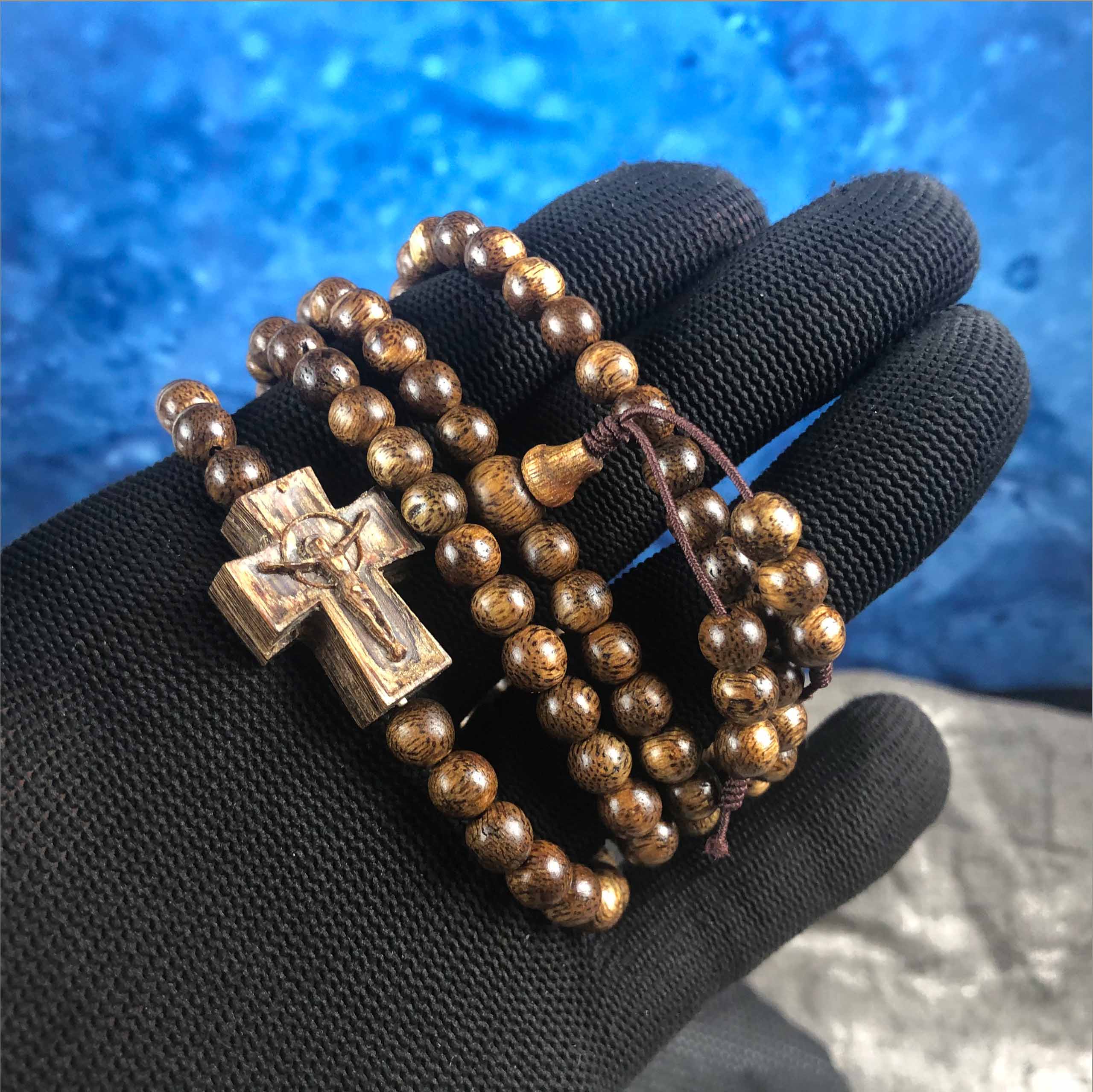 Agarwood bracelet 6 cups 108 beads round gourd tail mixed with the face of the Cross - VT104LHFA