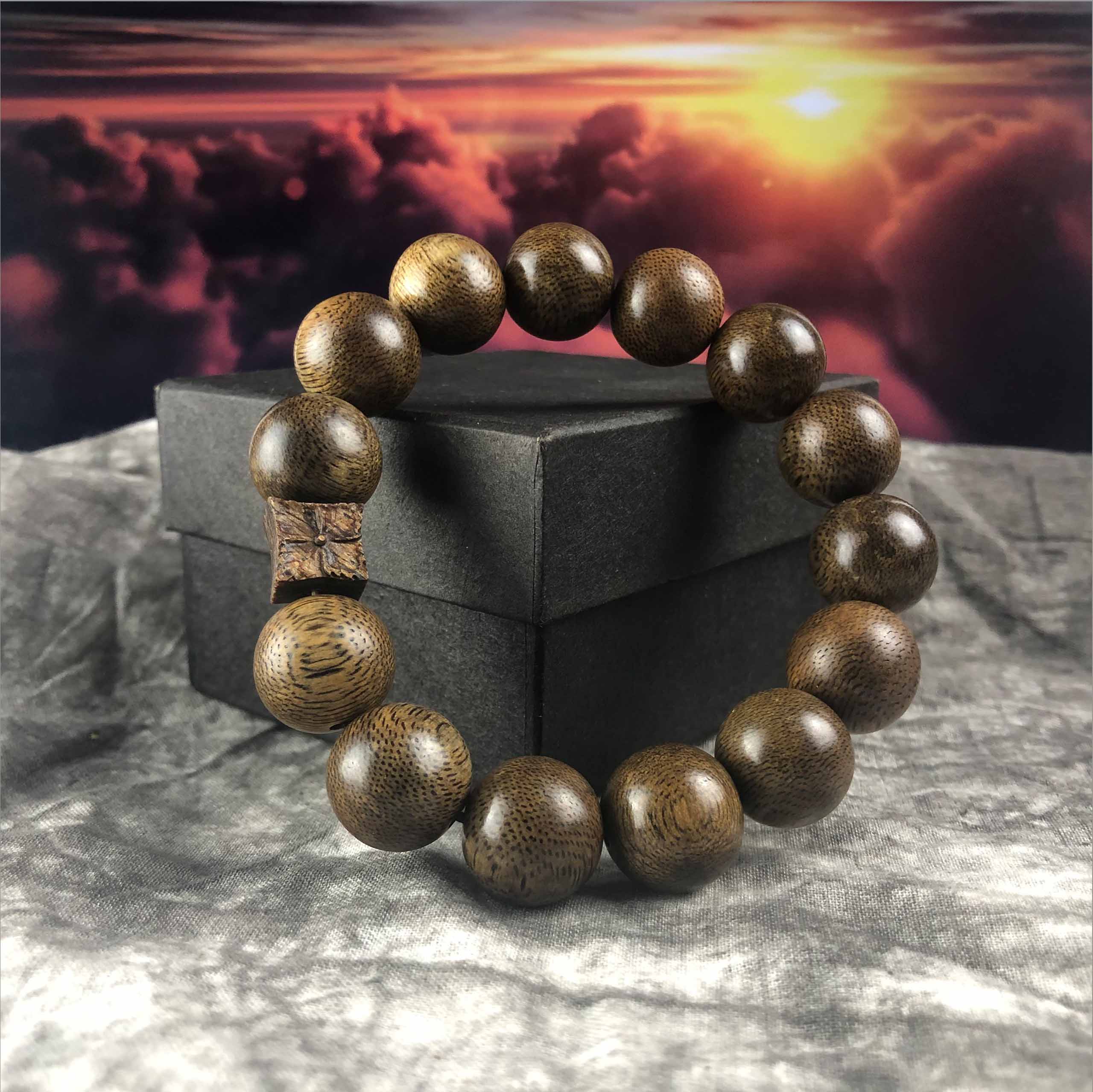 Agarwood bracelet 16 cups 14 round beads with a touch of flowers - VT92LHFA